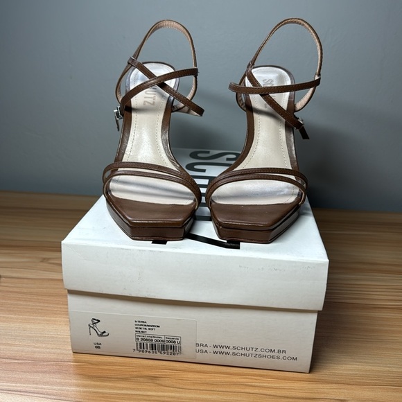 Walnut Tersa Heels - Picture 2 of 8